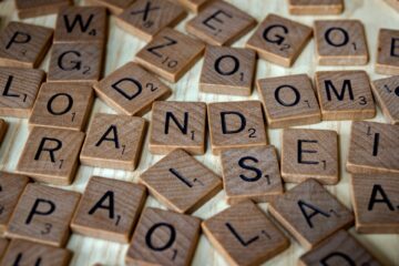 Kan jag Använda Förkortningar och Slangord i Scrabble?