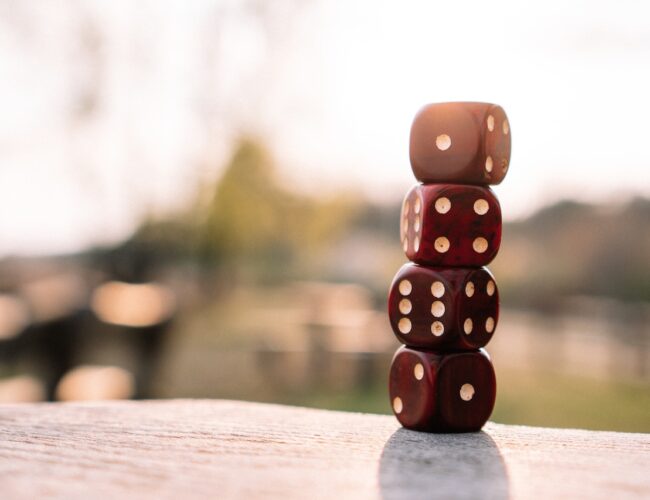 Kan jag Använda mina Tärningar på olika sätt i Backgammon?